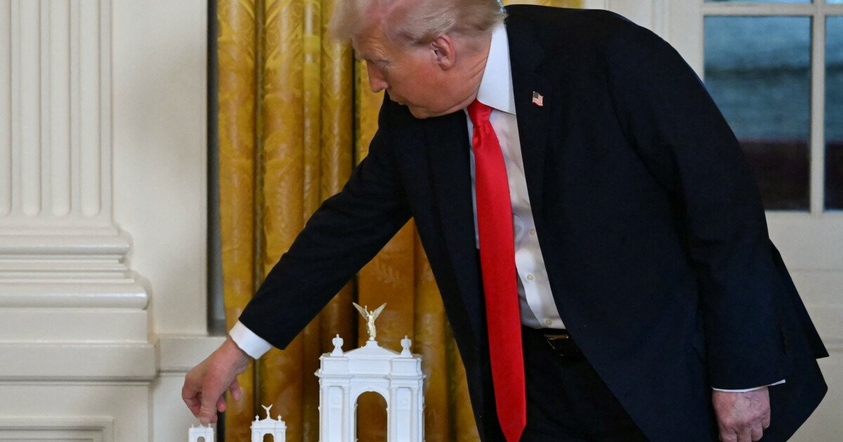 You are currently viewing The park service says Trump’s arch would obstruct historic sites. Could it be moved?