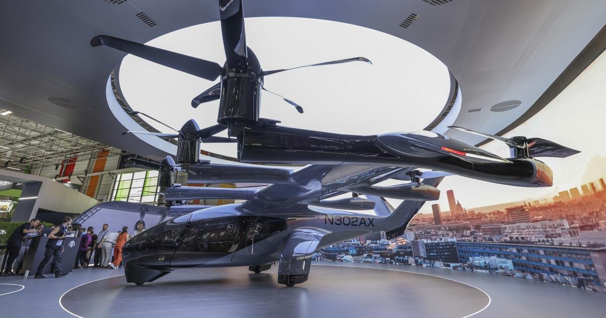 Read more about the article Archer Aviation to acquire Boeing’s automated air taxi effort