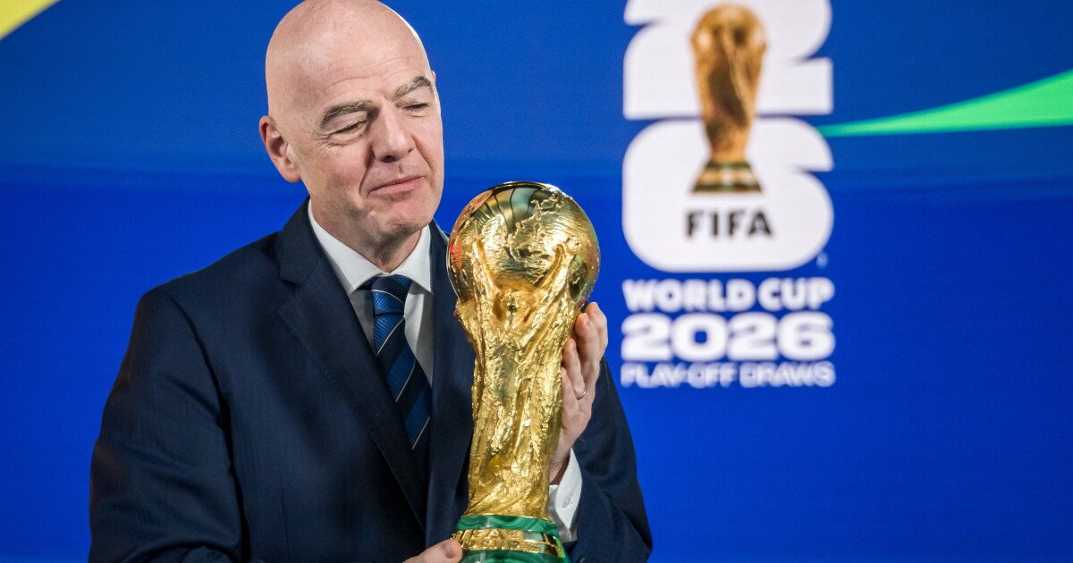 You are currently viewing FIFA scraps controversial deal to sell stakes in World Cup to private investors