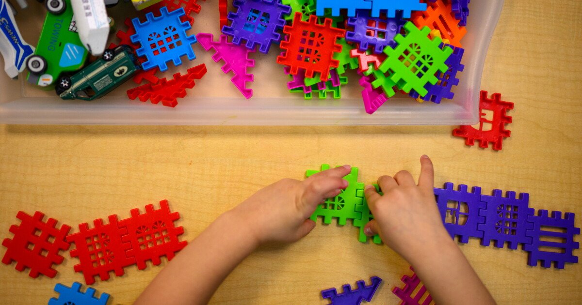 Read more about the article Why more than 400,000 kids are on waitlists for federal childcare assistance