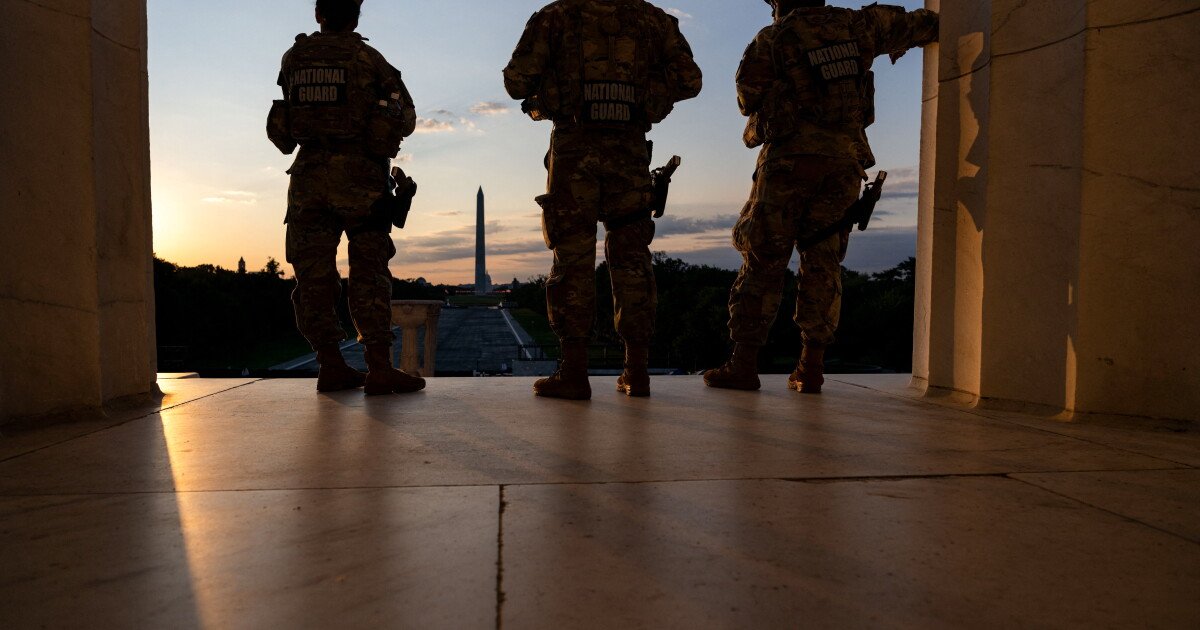 You are currently viewing A year in, thousands of armed troops have quietly become a fixture of D.C. life