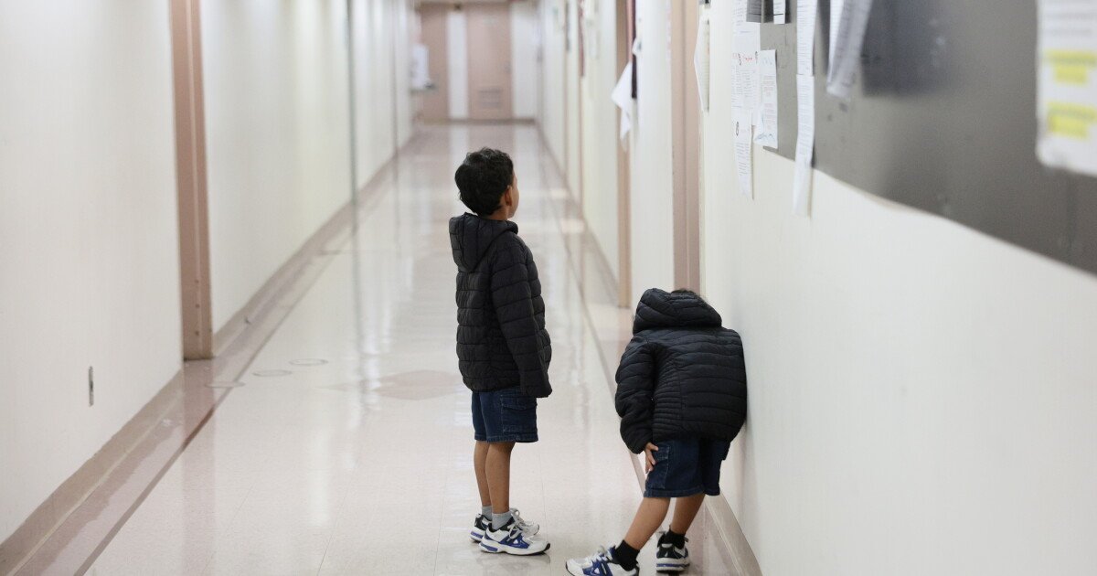 Read more about the article More than 25,000 children lose previous legal protections, as federal contract ends