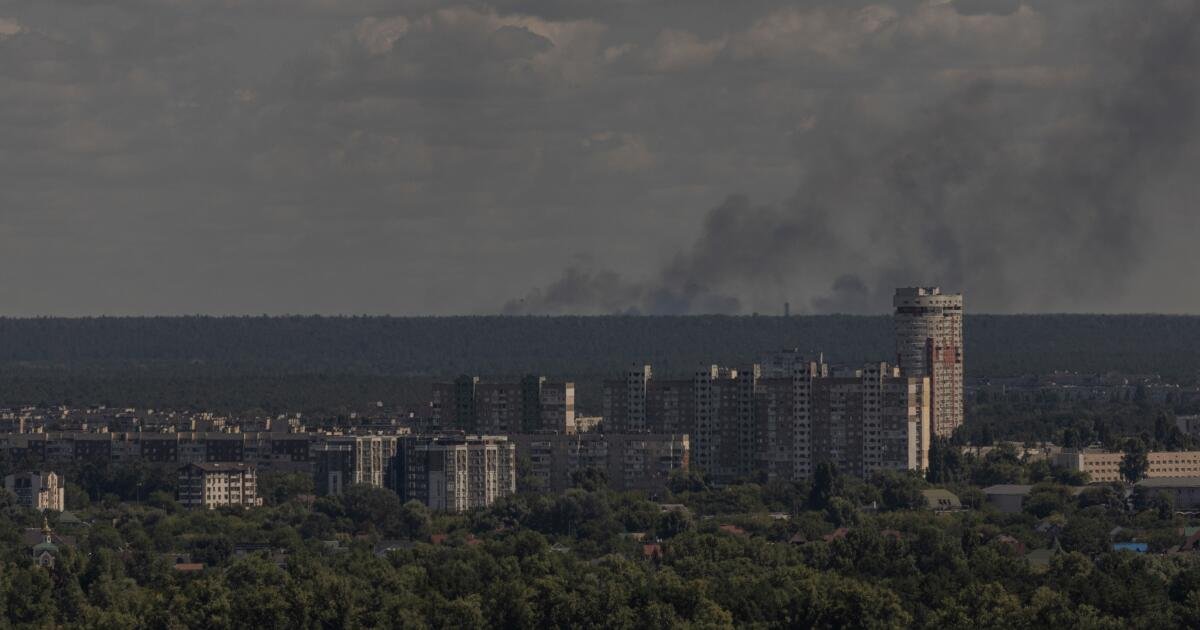 Read more about the article An overnight Ukrainian blitz damages Russia’s Black Sea naval stronghold, Zelensky says