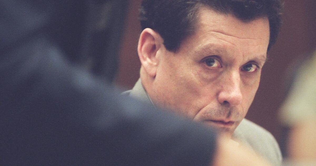 You are currently viewing Former LAPD detective, once a rising star, accused of kidnapping woman in 1994 cold case