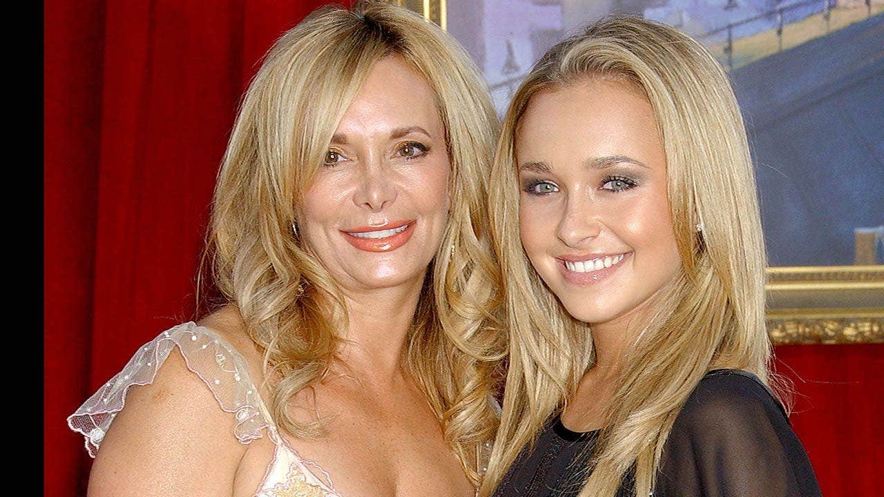 You are currently viewing Hayden Panettiere’s mom takes aim at Brian Hickerson who was ‘with her’ at death
