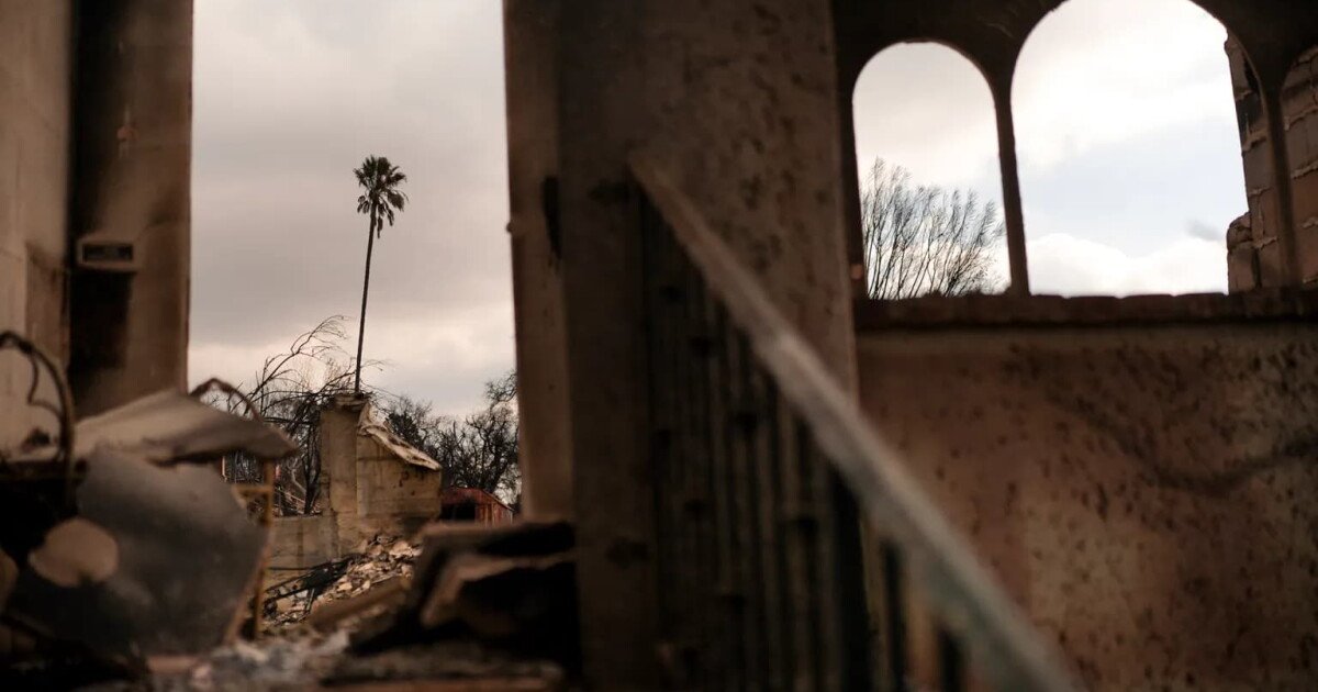You are currently viewing Newsom makes last-minute push to help California utilities facing wildfire bills
