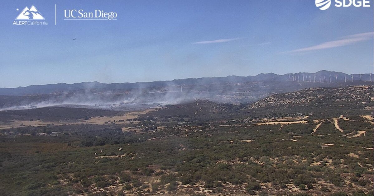 You are currently viewing Campo-area wildfire threatens structures