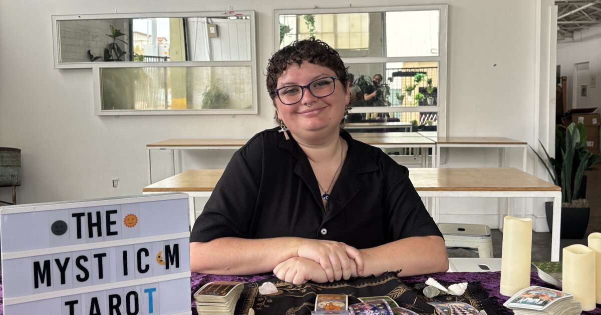 You are currently viewing San Diego tarot reader finds community through the cards