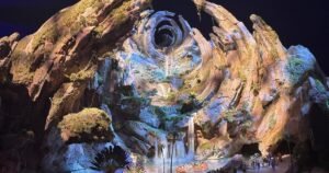 Read more about the article First look: Disneyland’s ‘Avatar’ attraction model unveiled at D23