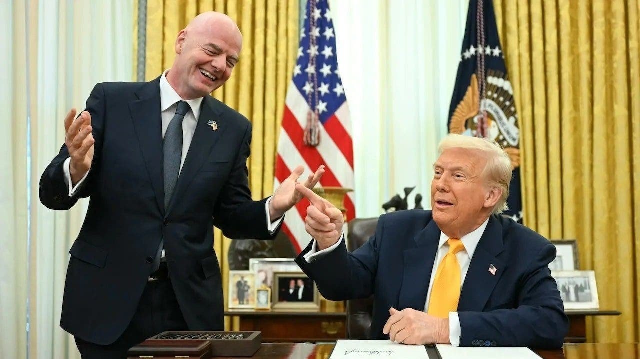 You are currently viewing President Trump warns FIFA will pay a massive price if it ousts chief Gianni Infantino
