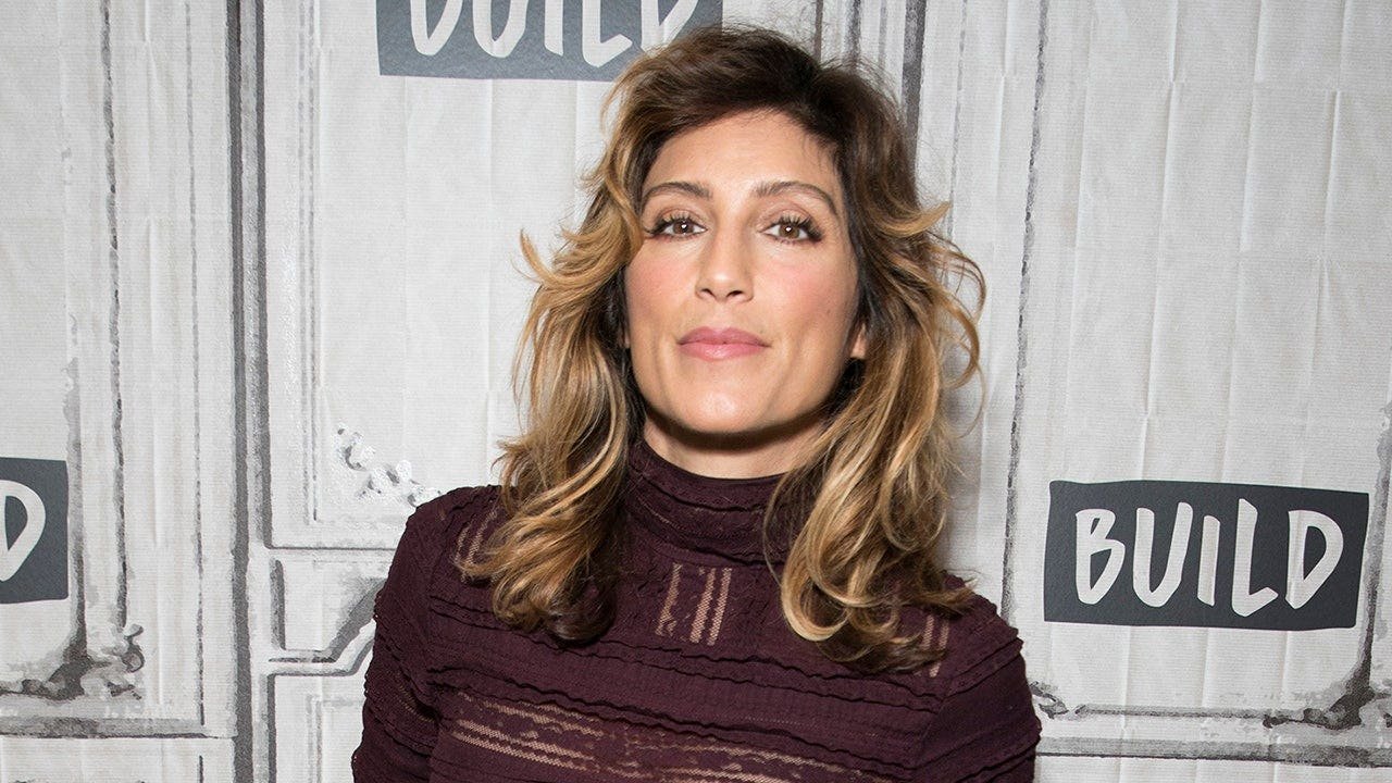 You are currently viewing ‘Blue Bloods’ star says she was in psych ward while battling mystery illness