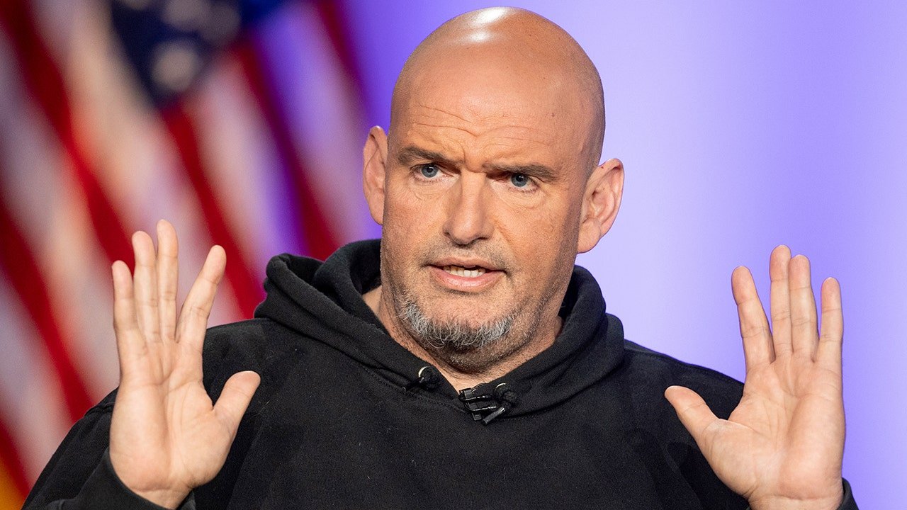 You are currently viewing John Fetterman and Jon Stewart debate Israel as Democratic red line