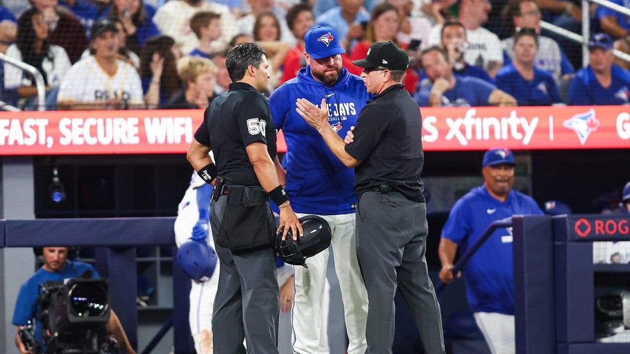 You are currently viewing Blue Jays-Red Sox ‘rules check’ leads to 17-minute delay, obscure run scoring