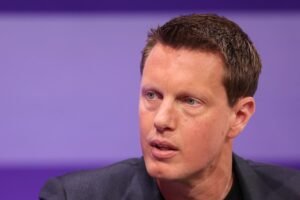Read more about the article David Ellisonâs âconfessionalâ in the NYT has Paramount-Skydance WBD merger up in the air