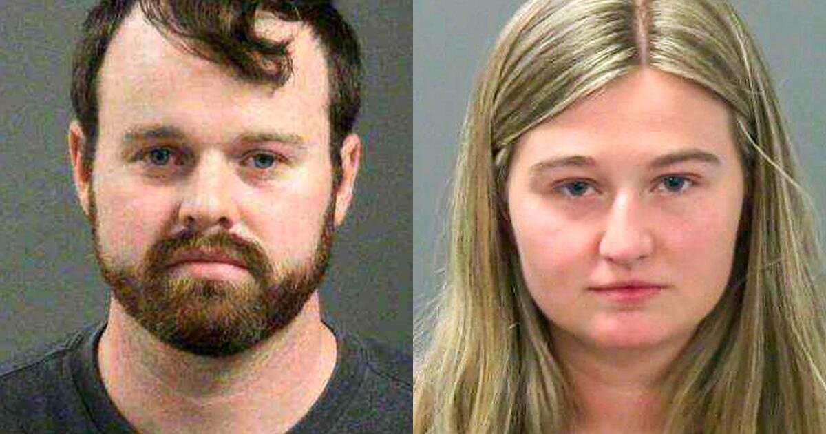 You are currently viewing Reality TV stars Joseph and Kendra Duggar withdraw not guilty pleas in child endangerment case