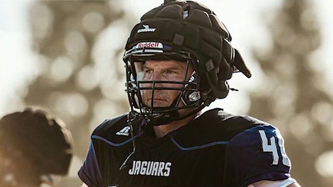 You are currently viewing California pastor, 47, makes college football team as defensive end