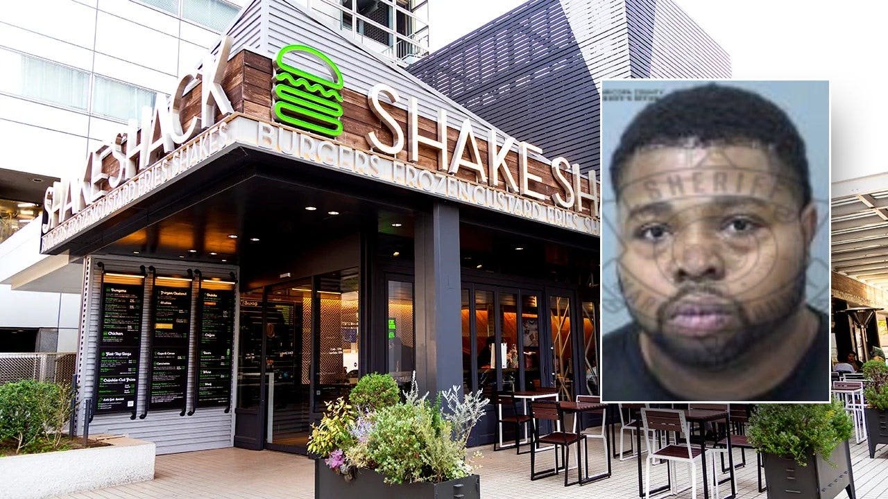 You are currently viewing Shake Shack employee in Phoenix faces armed robbery and kidnapping charges