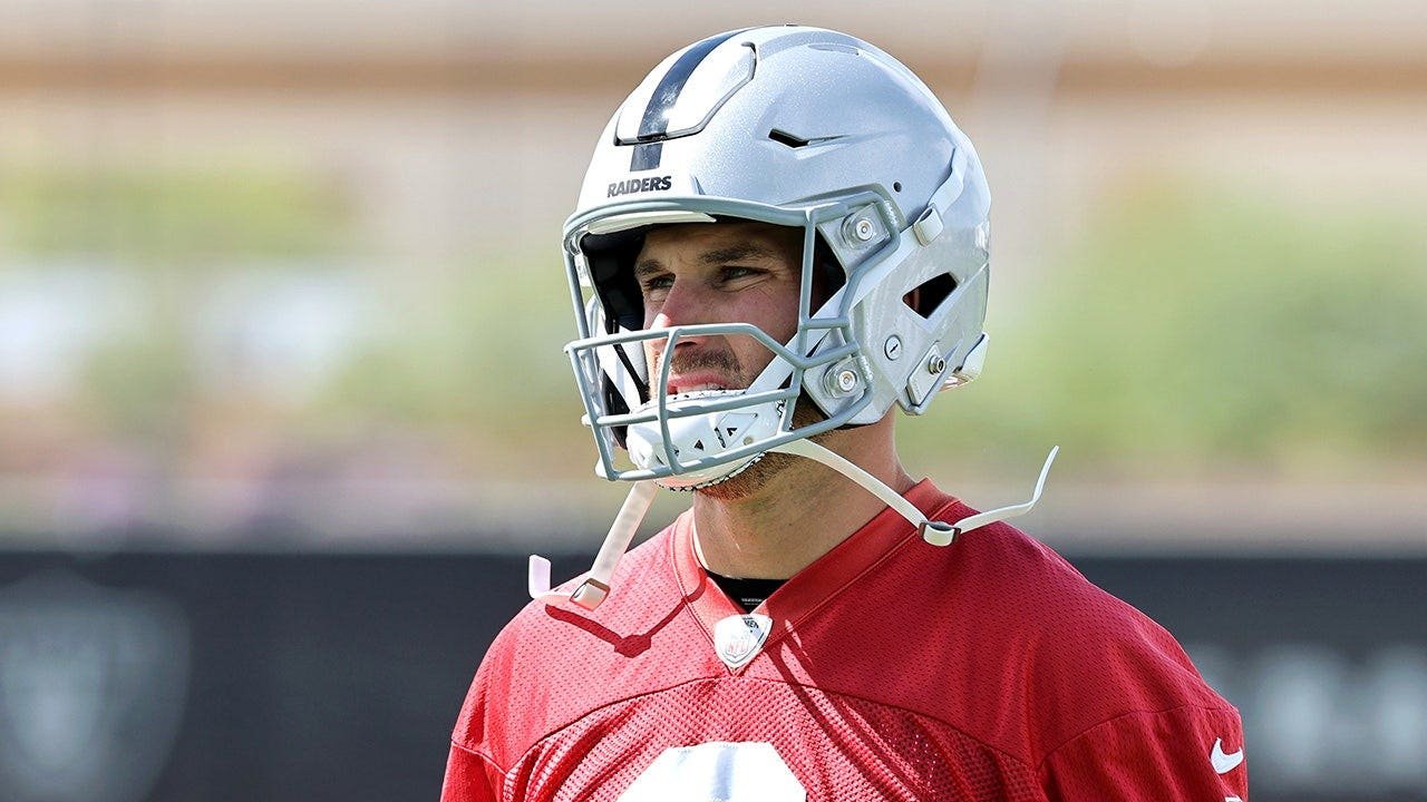 Read more about the article Raiders franchise that once embraced an outlaw image now has ‘no turds,’ coach Klint Kubiak says