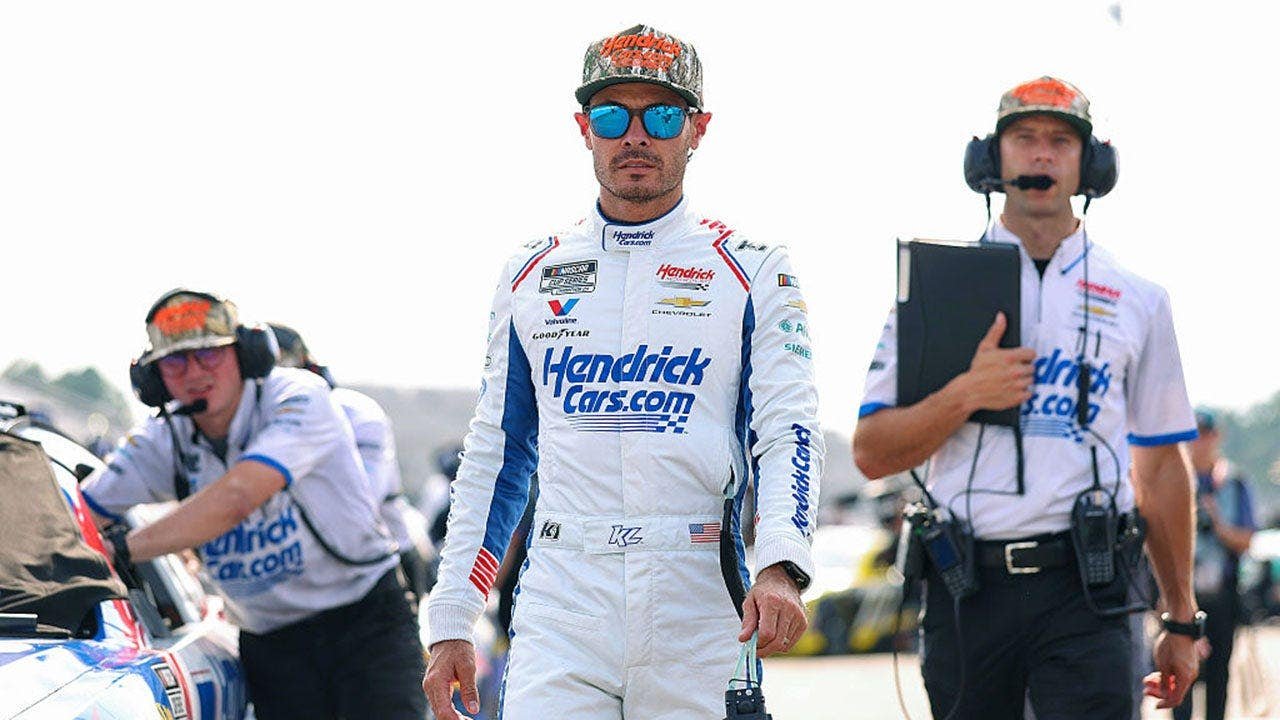 You are currently viewing NASCAR star compared to Trump, tells nasty fans to quit ‘b—-in,’ while race wife dusts off her Daisy Dukes