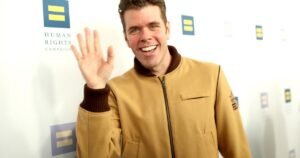 Read more about the article Perez Hilton’s family offers health update after disturbing TikTok livestream