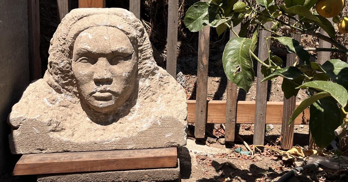 You are currently viewing A 150-pound statue was found buried in a San Francisco backyard. Its origin is a mystery