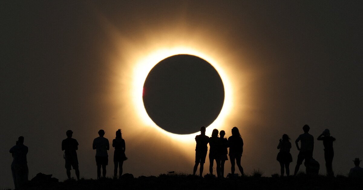 You are currently viewing Photos: See the best photos from the solar eclipse
