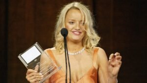 Read more about the article ‘The Office’ star Lucy Davis reveals stage 4 breast cancer diagnosis