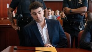 Read more about the article Luigi Mangione prosecutors push back on defense media access claims