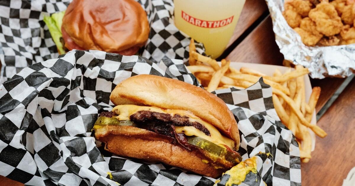 Read more about the article Where to eat and drink along the CicLAvia Melrose Avenue route