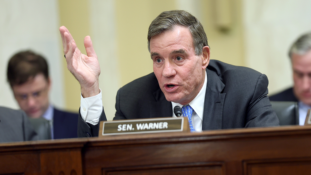 You are currently viewing Virginia Senate race set as Republican joins bid to unseat Sen Mark Warner