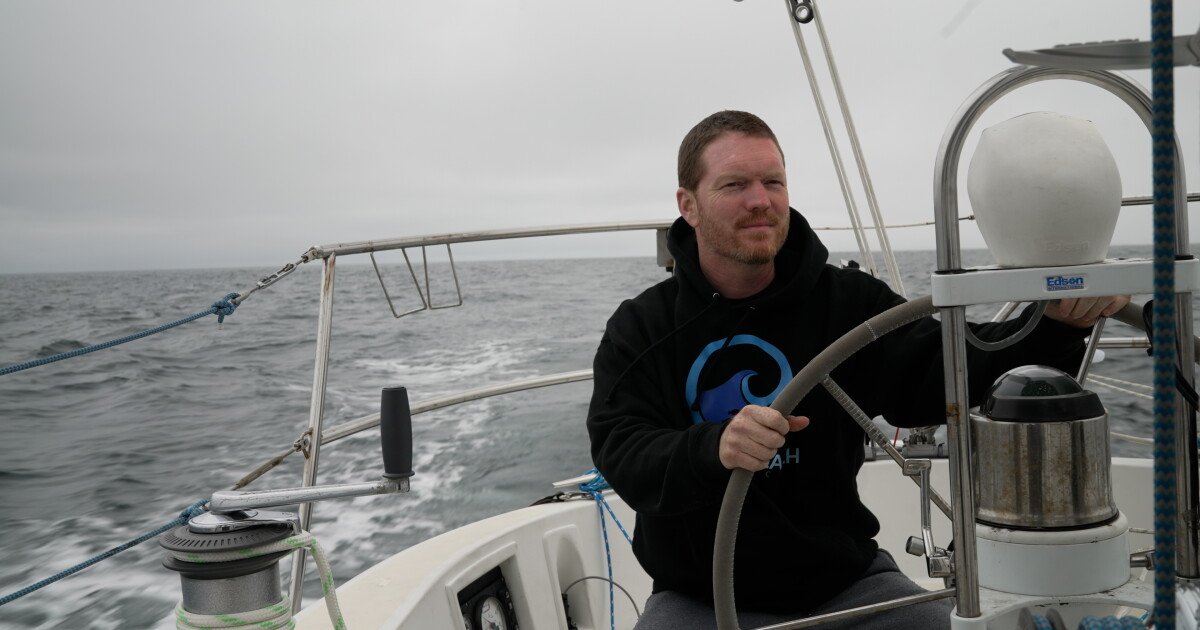 You are currently viewing Meet the man circumnavigating the Arctic Ocean, alone
