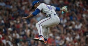 Read more about the article Mets reliever Jefry Yan goes airborne (and viral) during MLB debut