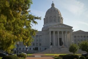 Read more about the article Missouri voters reject abolishing state income tax