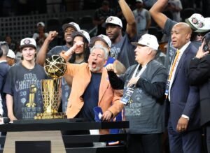 Read more about the article If the Lakers can sell for $12.5 billion, what are New York’s teams worth?