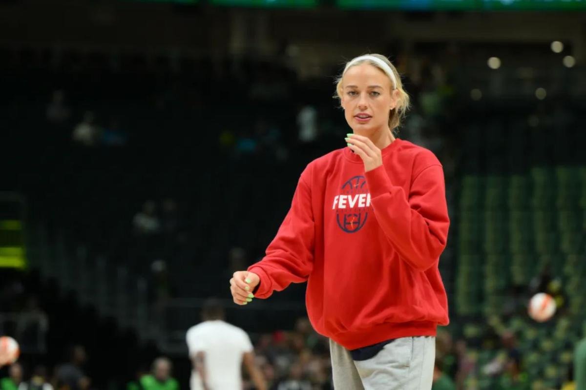 You are currently viewing Sophie Cunningham booed by Portland fans as trans athlete controversy continues