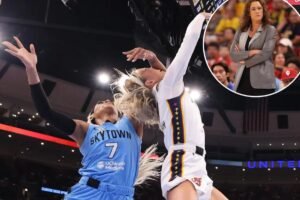 Read more about the article Fever coach sticks up for DiJonai Carrington after flagrant foul on Sophie Cunningham, ejection