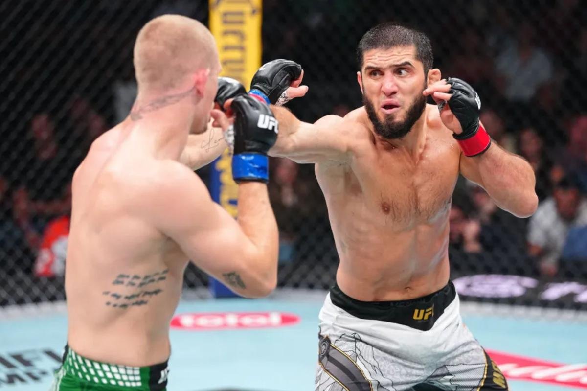 Read more about the article Islam Makhachev beats Ian Machado Garry at UFC 330 to set record with 17th consecutive win