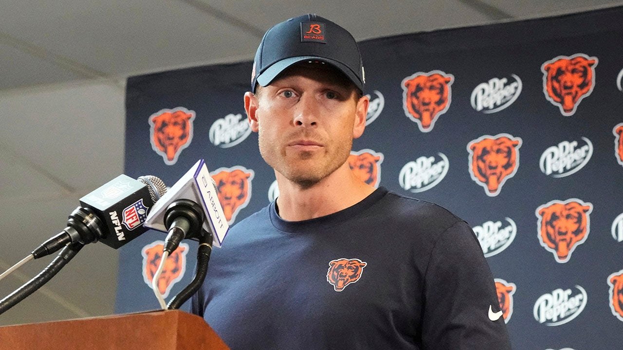 You are currently viewing Chicago Bears offense faces questions around Caleb Williams in 2025