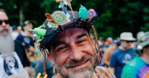 Read more about the article Readers tell us how they became Deadheads