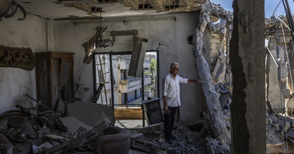 You are currently viewing Lebanese who fled the Israeli invasion visit to see what’s left