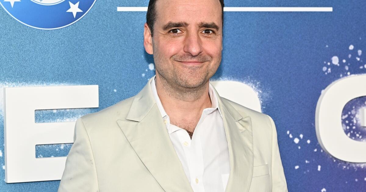 Read more about the article ‘Oppenheimer’s’ David Krumholtz clarifies he is not ‘retiring’ or ‘quitting’ his acting career