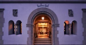 Read more about the article 14 of the best hotel bars in Los Angeles for visitors and locals alike