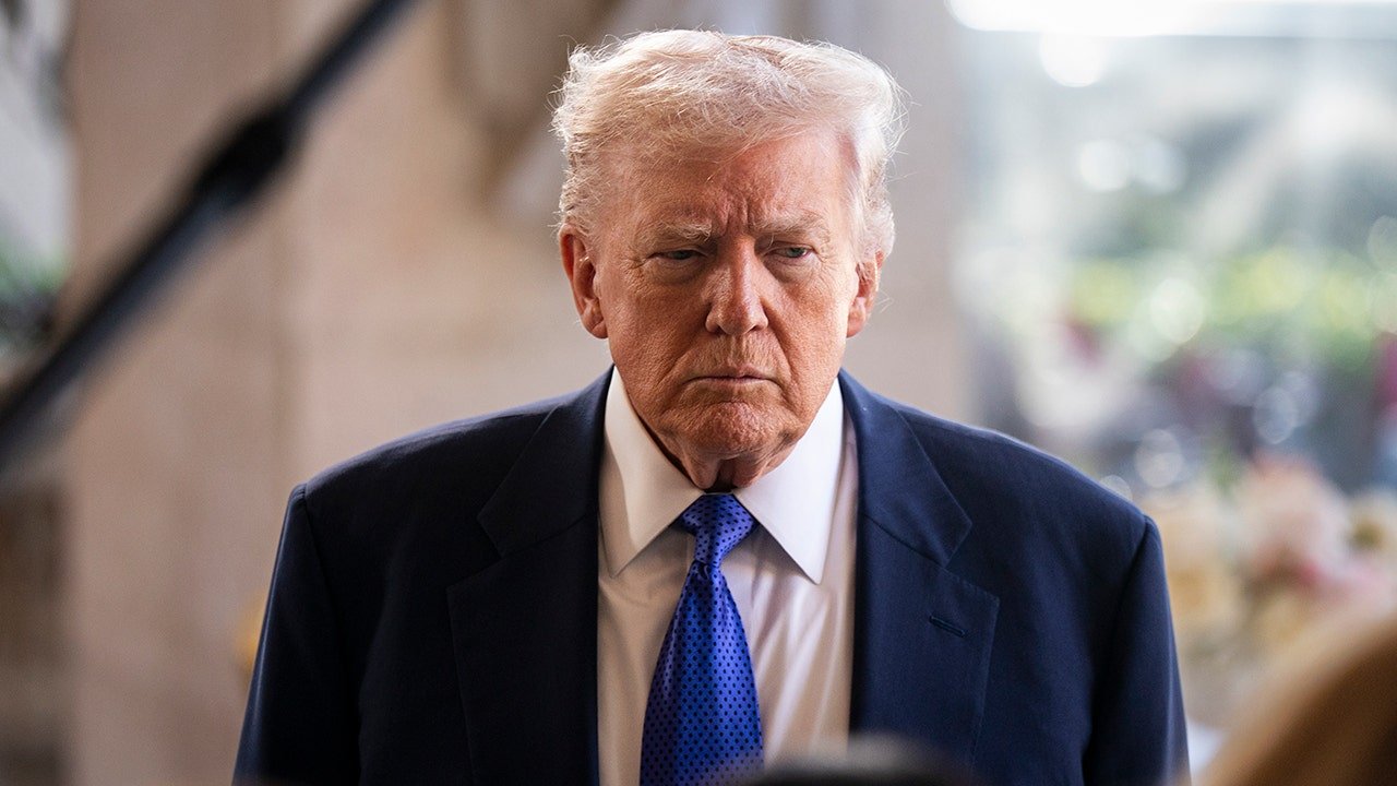 You are currently viewing Trump dismisses Russia-Iran satellite imagery claims as unimpactful