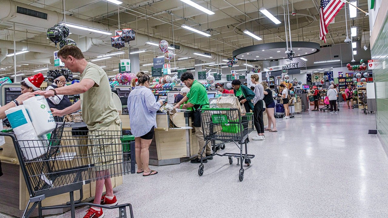 Read more about the article Publix drops 10-item limit from express checkout lanes for shoppers