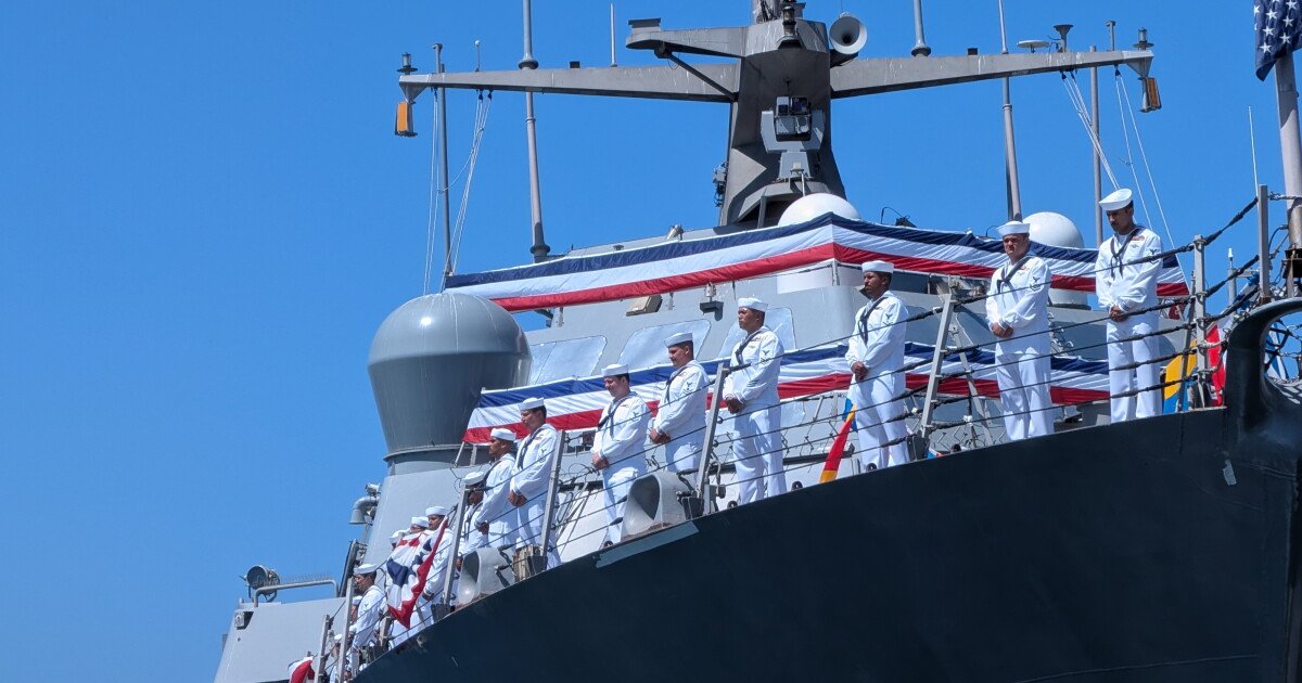 You are currently viewing San Diego-based USS Fort Worth decommissions after 14 years of service
