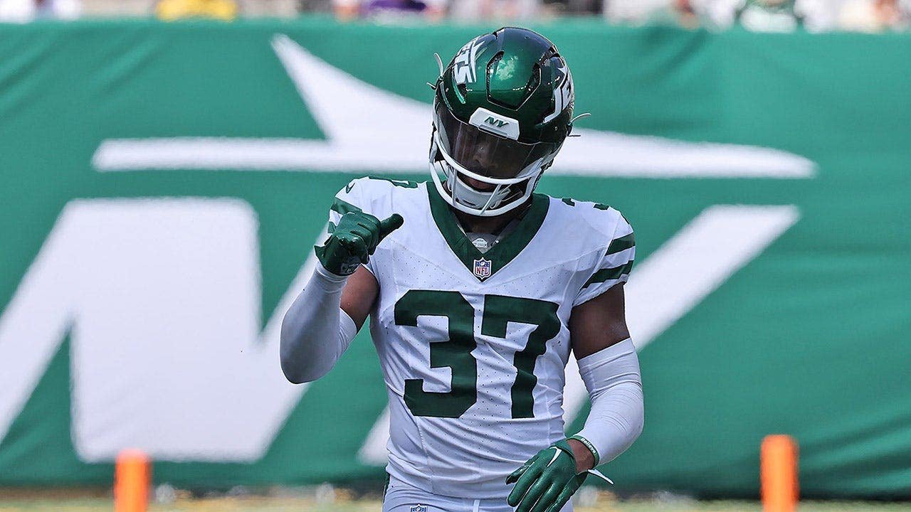 You are currently viewing Jets CB Qwan’tez Stiggers taken off in ambulance at training camp