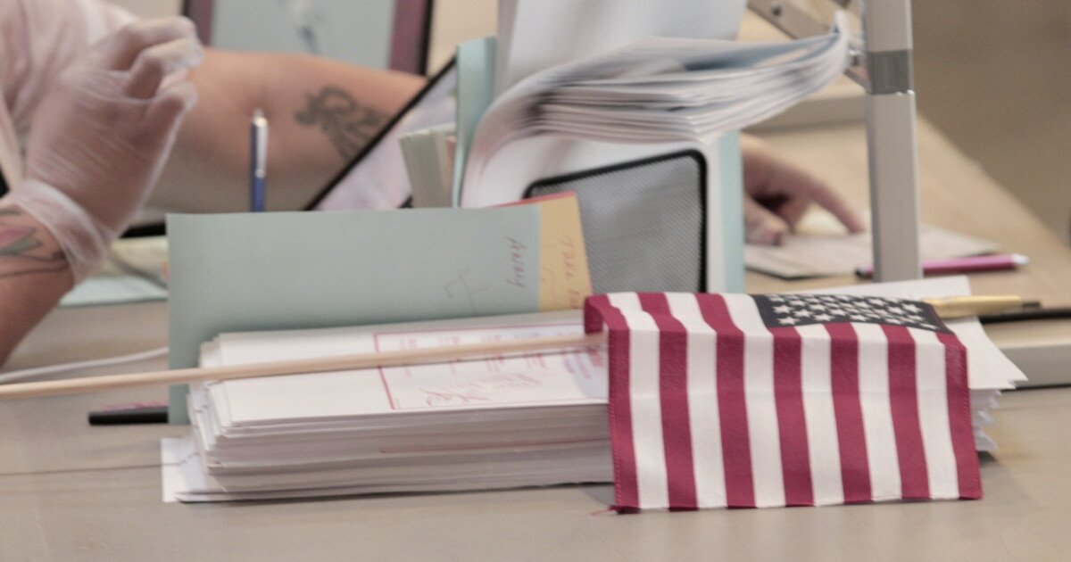 You are currently viewing County Registrar seeks poll workers for Nov. 3 gubernatorial election
