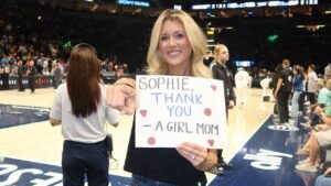 Read more about the article Riley Gaines says Target Center staffer tried to shut down her Sophie Cunningham sign