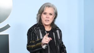 Read more about the article Rosie O’Donnell says she has no fear of FCC ahead of Kimmel hosting