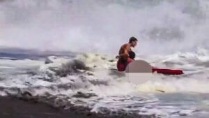 Read more about the article Dad speaks out after 16-year-old rescues unconscious boy in viral rescue